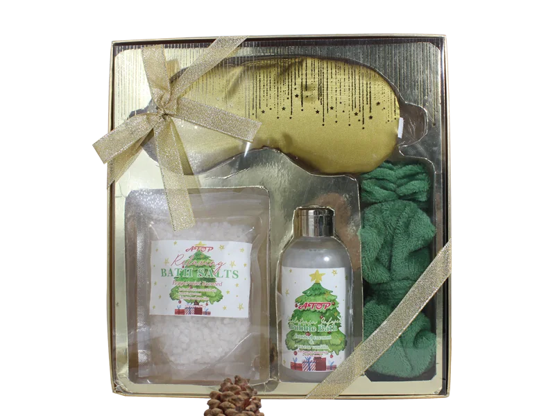 Christmas Spa Body Care Gift Set - Bath Salts, Bubble Bath, Eye Mask & Towel for Festive Relaxation 1