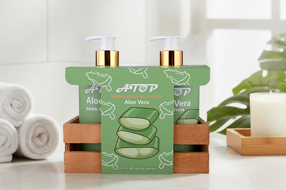 Набор увлажняющих средств для рук с алоэ вера и лосьоном на деревянном подносе - Lily Bath 1